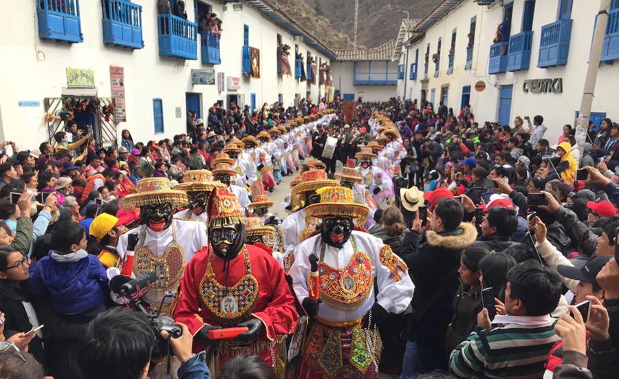 Sunrise at Tres Cruces Paucartambo